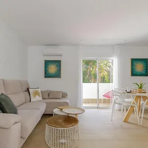 Spacious & Quiet By Hellomalaga - Azahar Apartment